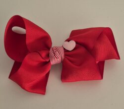 Lazo rojo con corazón